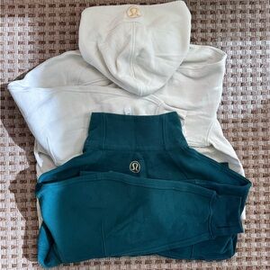 Lululemon oversized half zip scuba duo with gold logo and zippers M/L